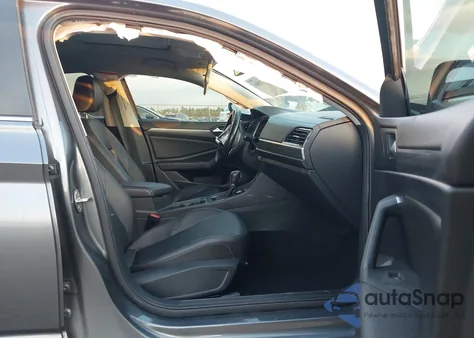 2019 Volkswagen Jetta 1.4T Sel from USA, damaged, VIN 3VWE57BU1KM004619